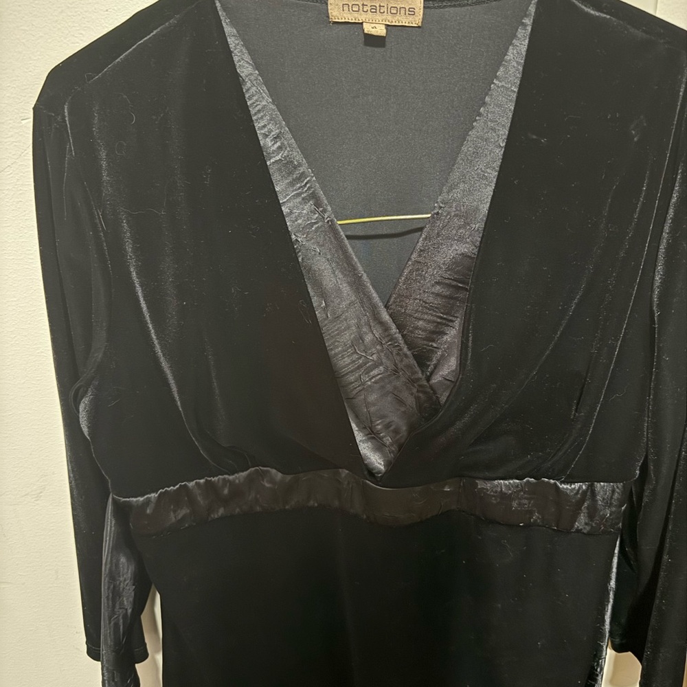 Notations Black Velvet Women's Robe